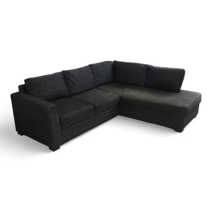 Nyrenset | Trademax Moa sovesofa med sjeselong og oppbevaring