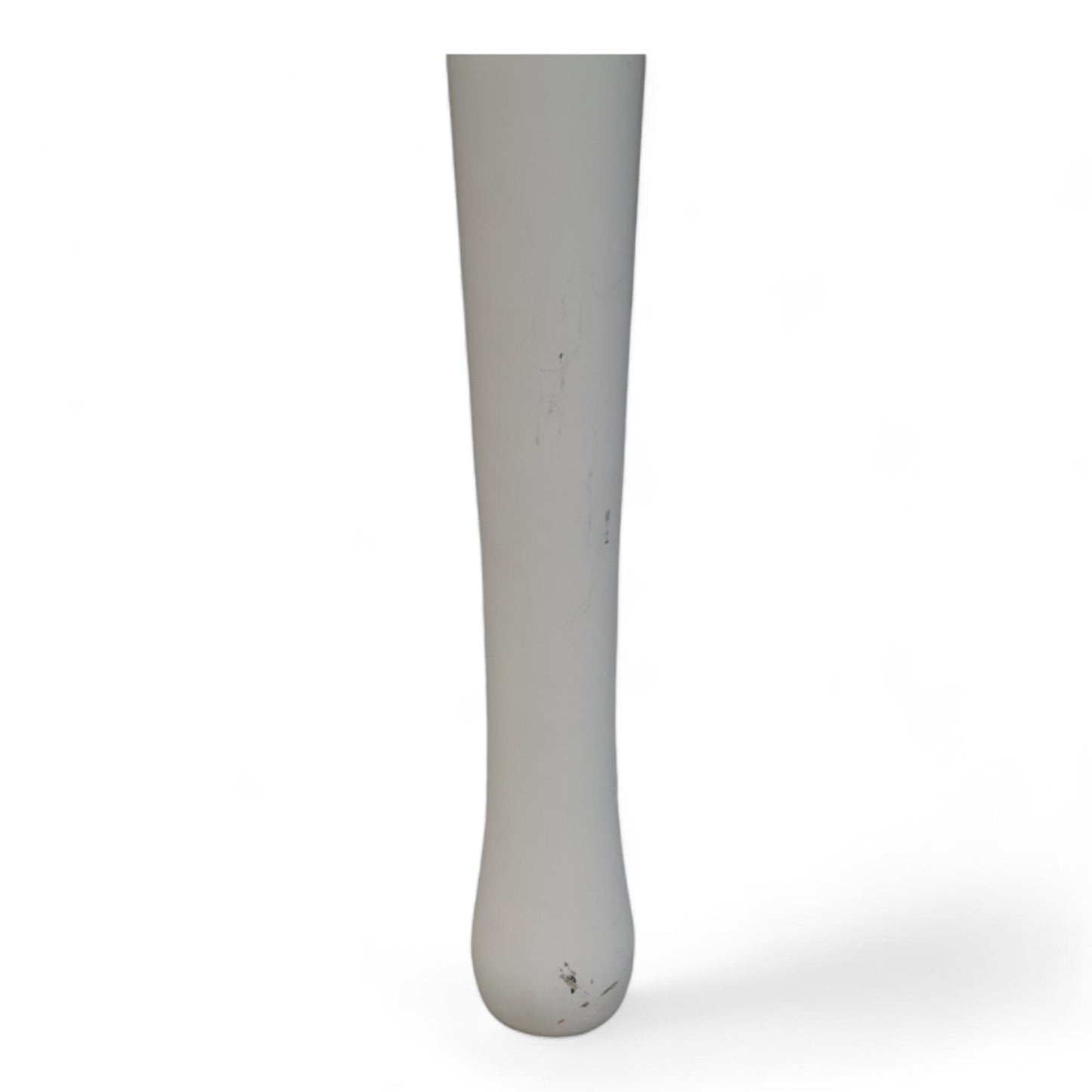 Hvitt rundt spisebord i tre med ileggsplate ø1120cm