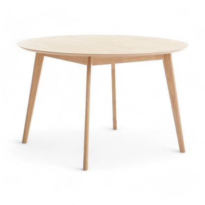 Kvalitetssikret | KALBY rundt spisebord i lys eikefinér og massiv eik fra Jysk