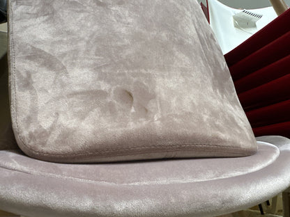 Rosa KASTRUP stoler fra Jysk med eikeben