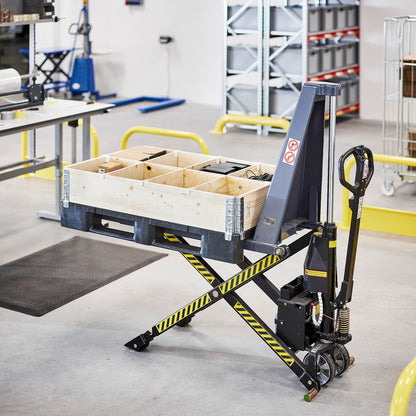 Utmerket tilstand | Sakseløftevogn BLINK, elektrisk, 1000 kg, 1190 mm