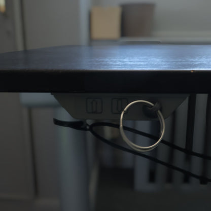 160x120cm Elektrisk hev/senk skrivebord med høyresving og grå bein