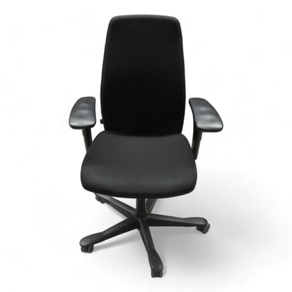 Nyrenset | Sort Kinnarps 5000 Kontorstol