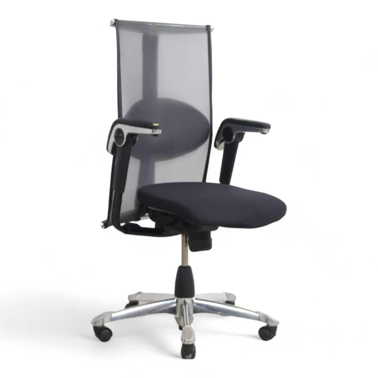 Nyrenset | Håg H09 kontorstol med armlener og hjul