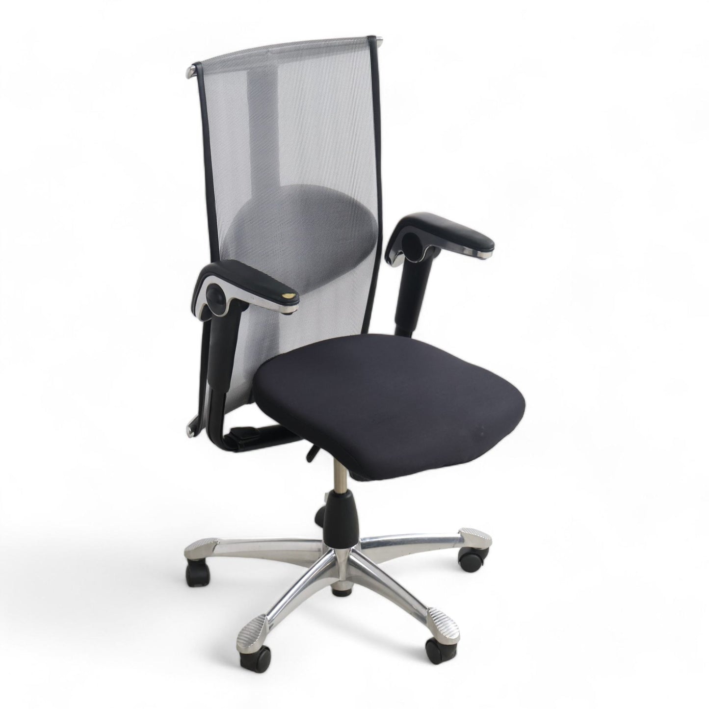 Nyrenset | Håg H09 kontorstol med armlener og hjul