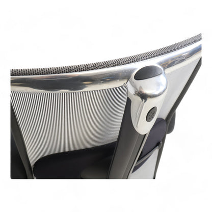 Nyrenset | Håg H09 kontorstol med armlener og hjul