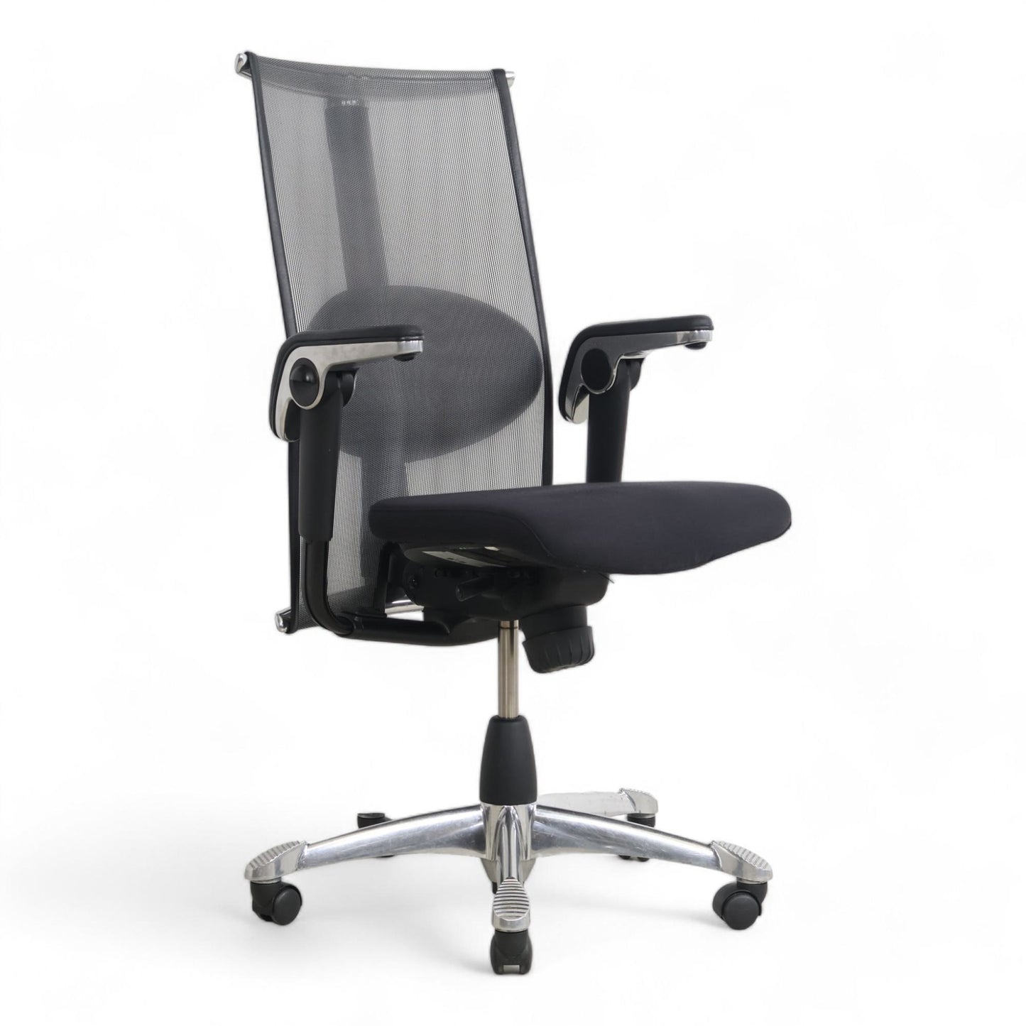 Nyrenset | Håg H09 kontorstol med armlener og hjul