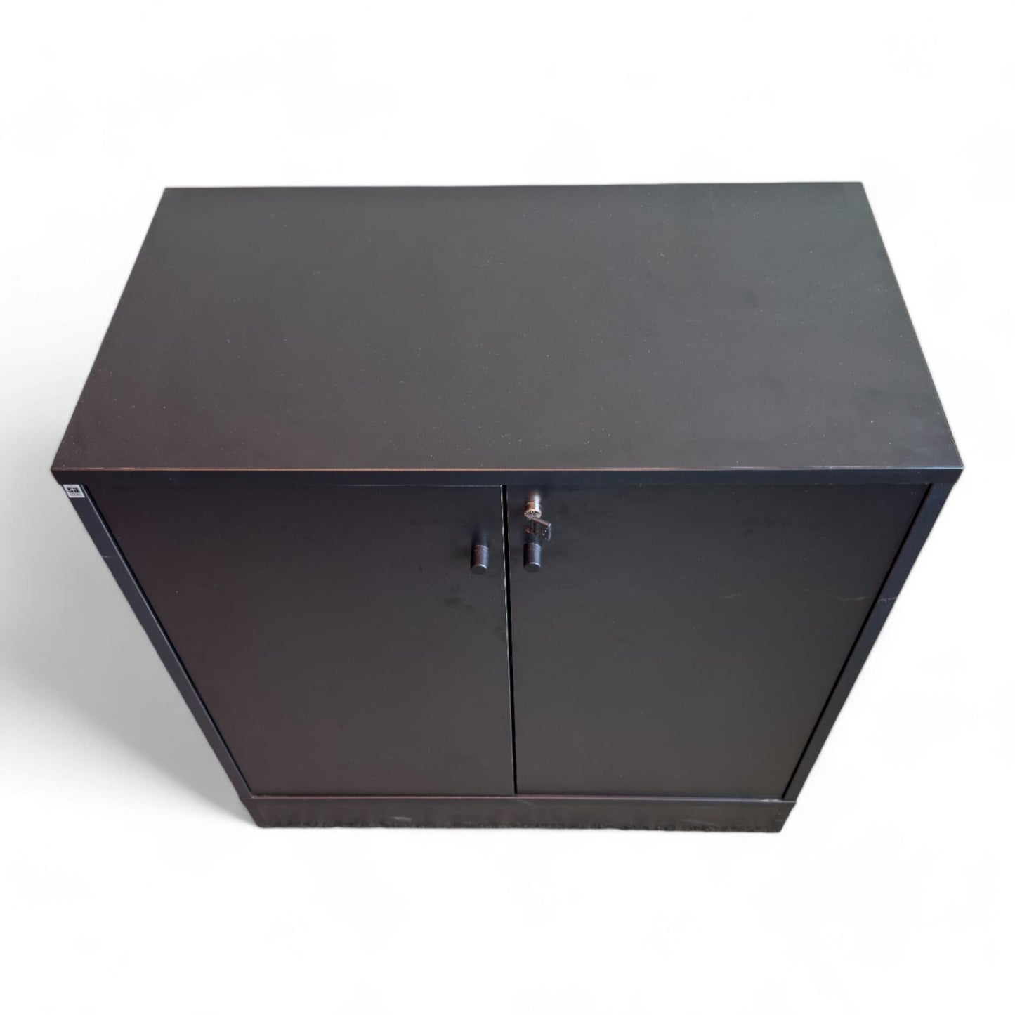 Sorte lave skap fra SA Møbler