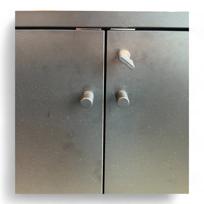 Sorte lave skap fra SA Møbler