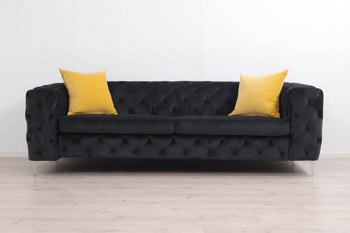 Nyrenset | A-møbler Bella 3-seter sofa i sort velur