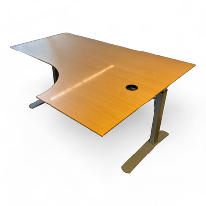 Elektriske hev/senk skrivebord med høyresving fra LINAK