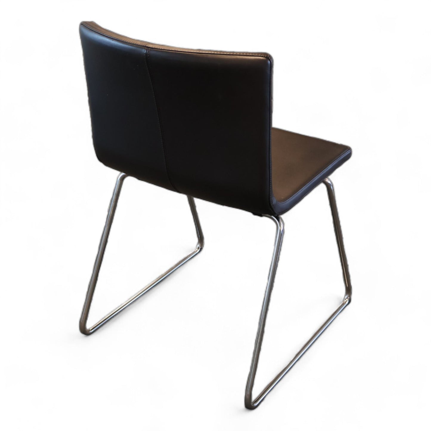 IKEA BERNHARD stoler i sort imitert skinn