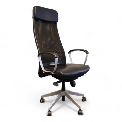 Markus kontorstol fra IKEA i sort skinn