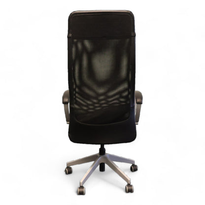 Markus kontorstol fra IKEA i sort skinn