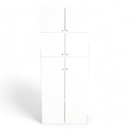 IKEA platsa skap med gullhåndtak