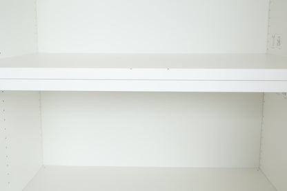 IKEA platsa skap med gullhåndtak