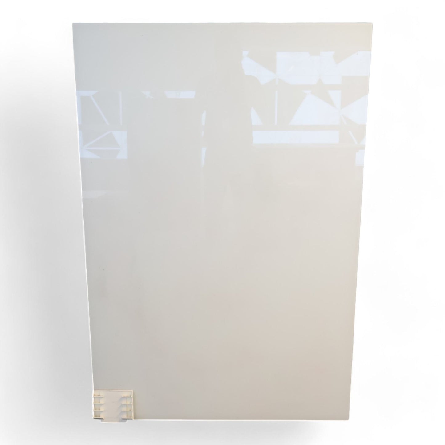 Vegghengt whiteboard med glassplate