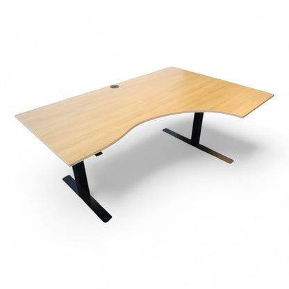 Kinnarps elektrisk hev/senk skrivebord, høyresving. 180 cm