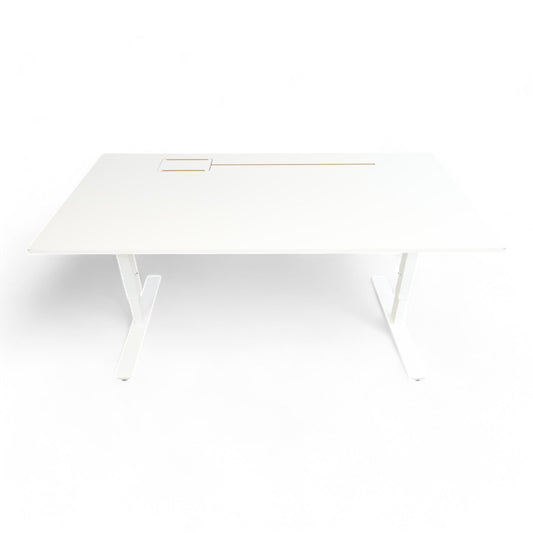 Helhvitt skrivebord, 160cm