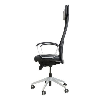 Markus kontorstol fra IKEA, skinnstoff