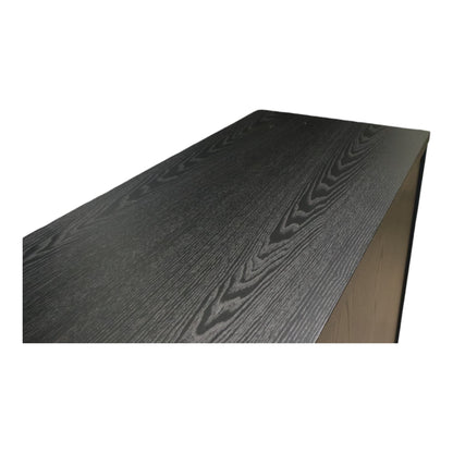 Sort skap m/ skyvedører og lås