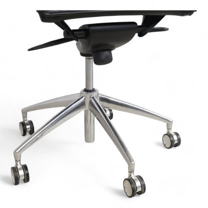 Emmegi kontorstol i skinn