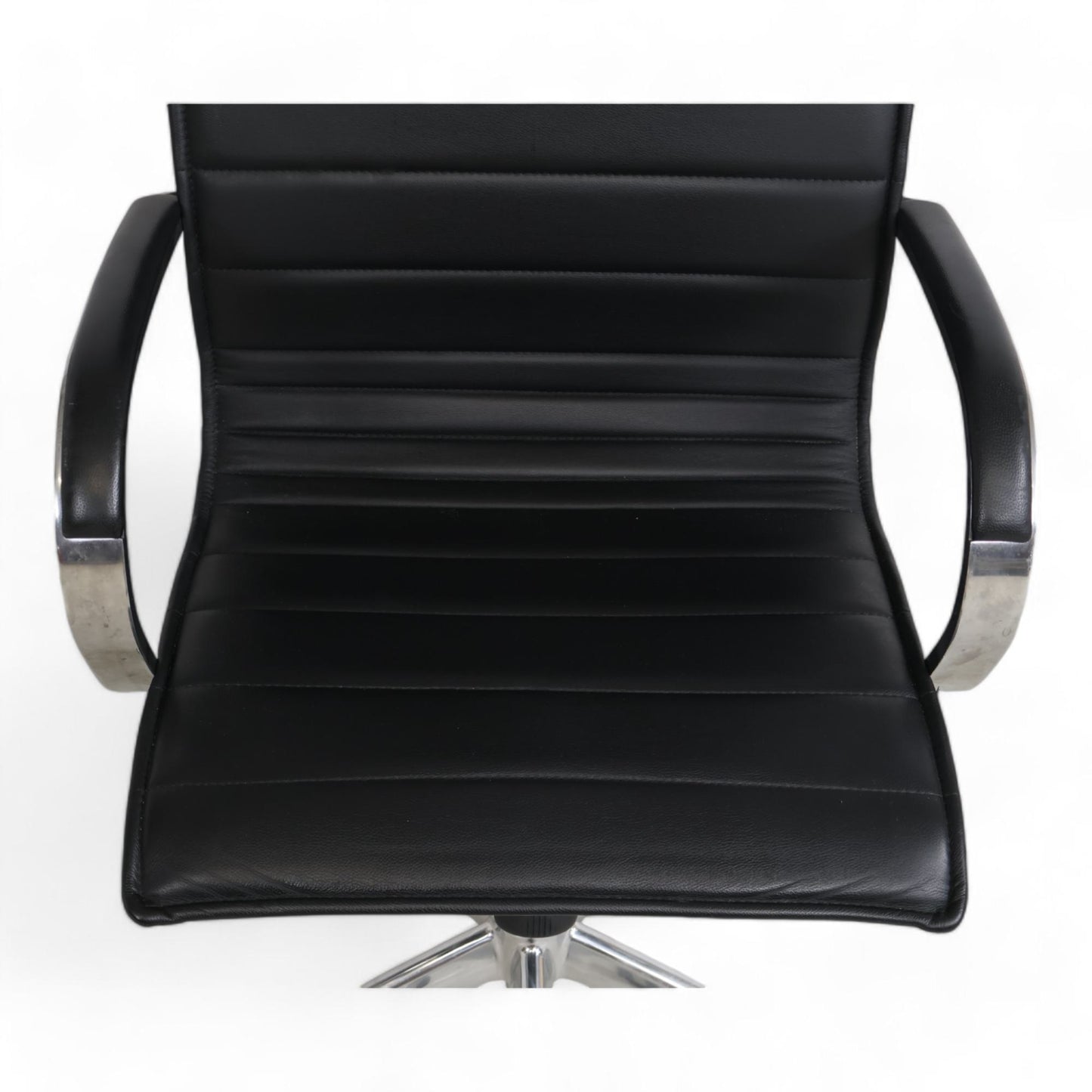 Emmegi kontorstol i skinn