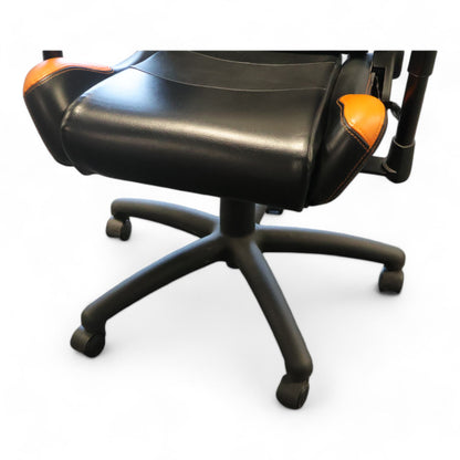 OMP Beta gamingstol m/oransje detaljer