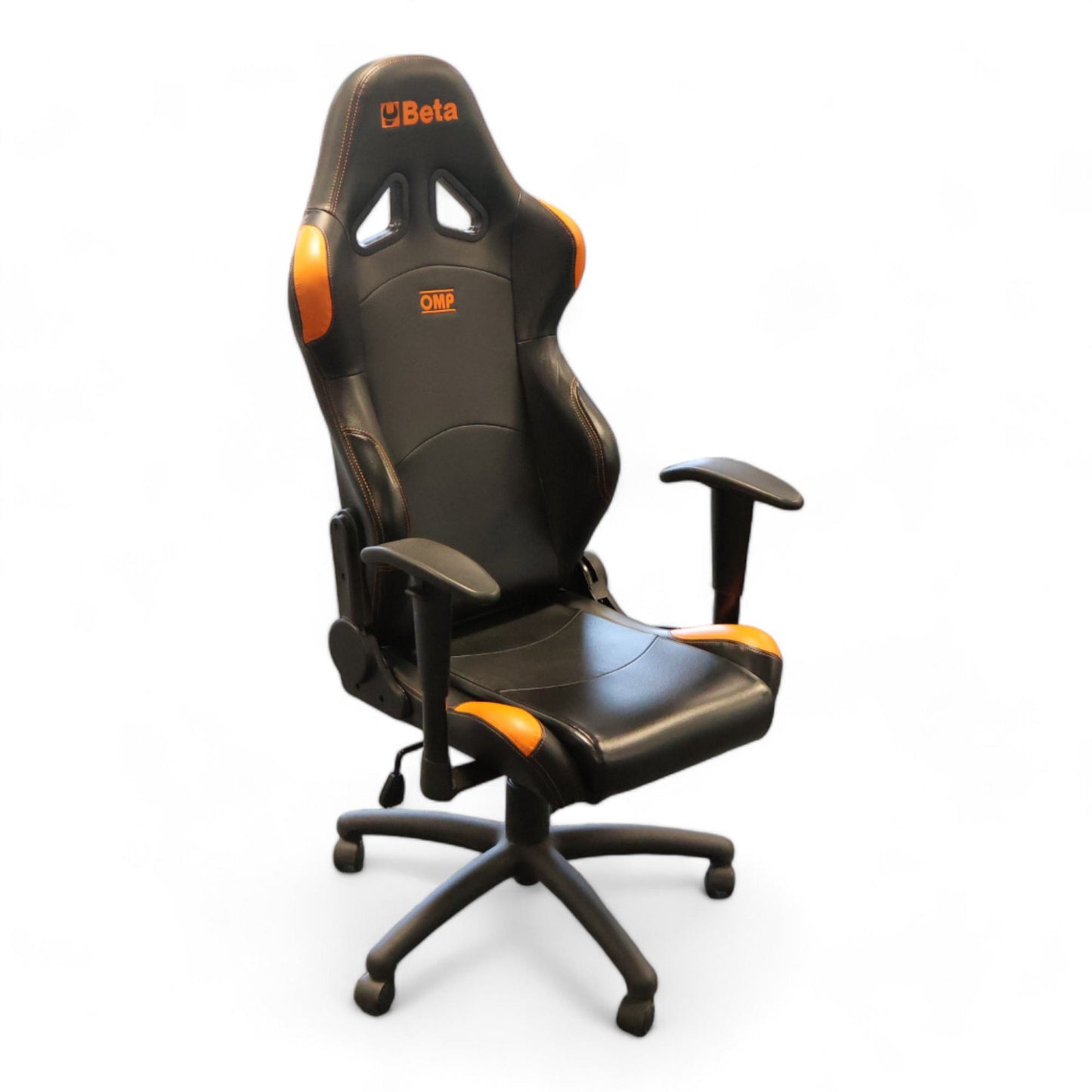 OMP Beta gamingstol m/oransje detaljer