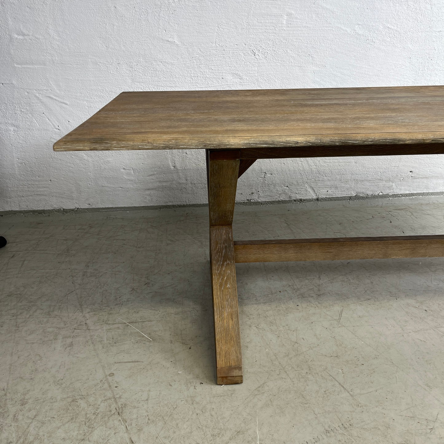 Retro spisebord i naturlig tre