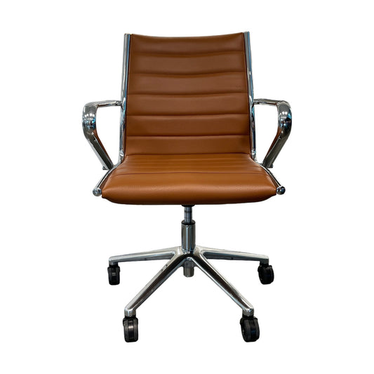 Classic Manager møteromsstol fra Sitland, cognac, med hjul