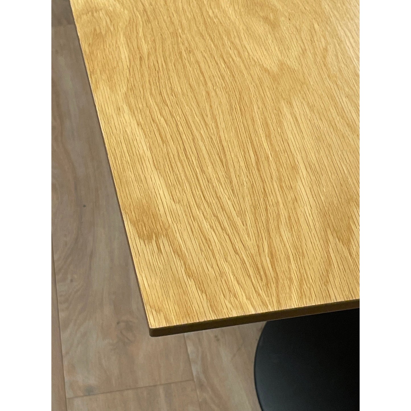 Møtebord i trefarge med trapesformet bordplate, sort understell, 360x120 cm