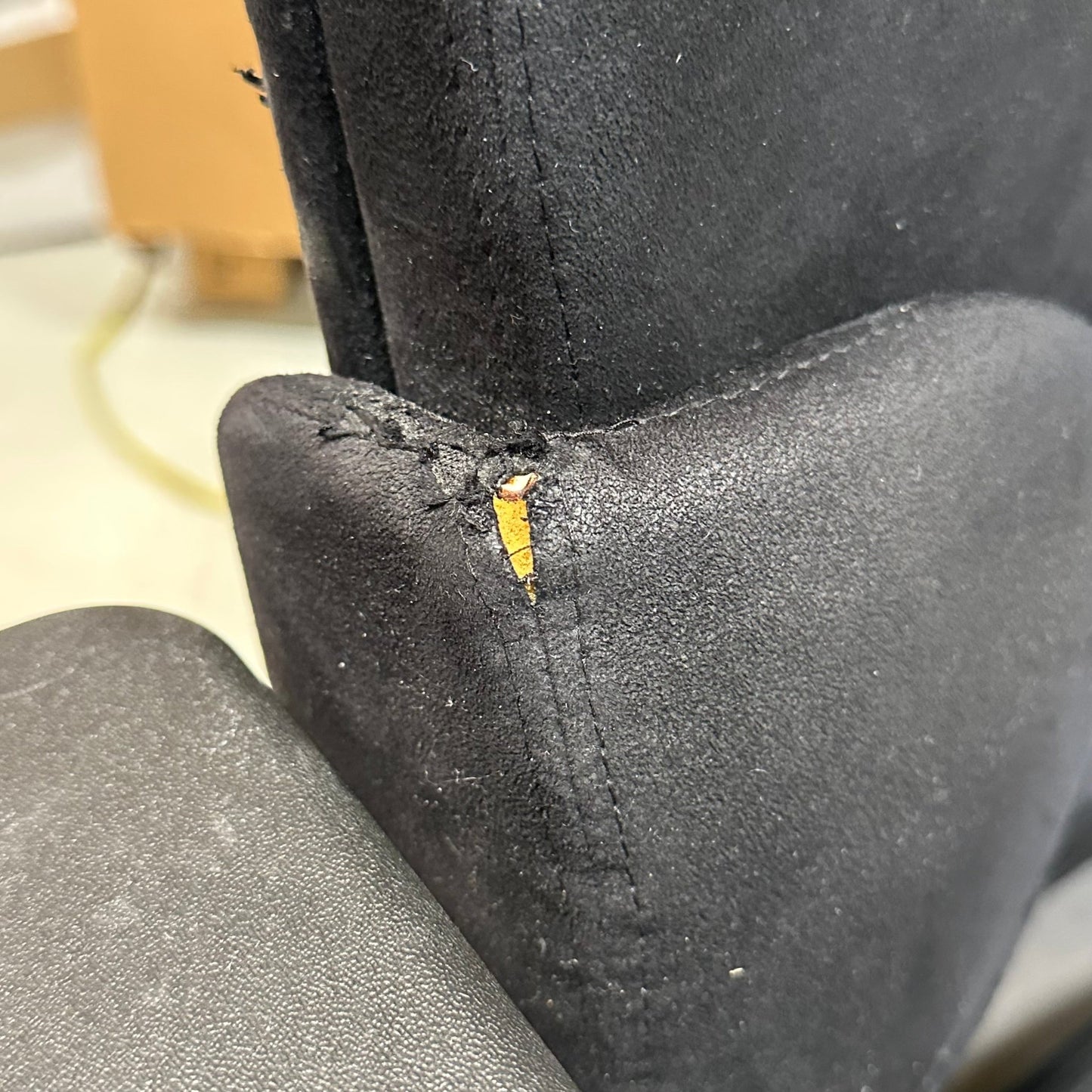 Augustus kontorstol fra Savo, svart