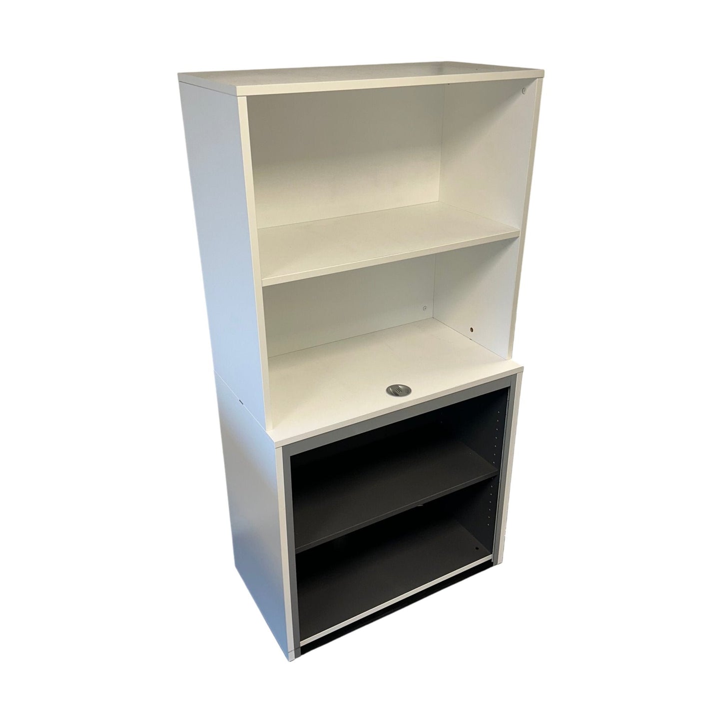 Hylle fra IKEA, hvit, med rullegardin