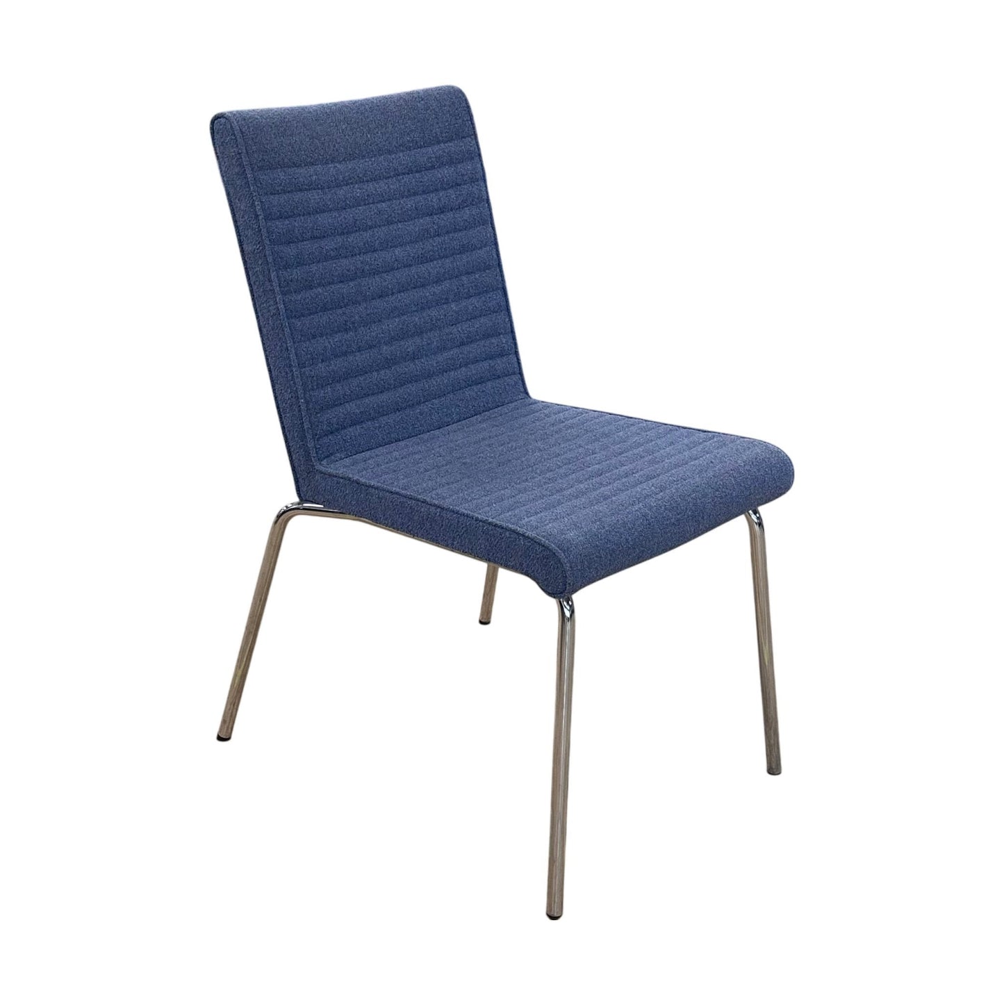 Møtestol fra Offecct, lys blå