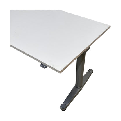 Elektrisk hev/senk skrivebord fra Horreds, hvit plate, 180x80 cm