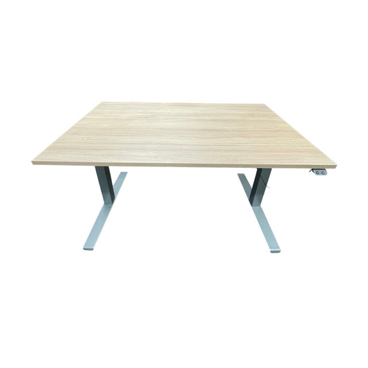 EFG elektrisk hev/senk skrivebord, trefarget, 140x80 cm