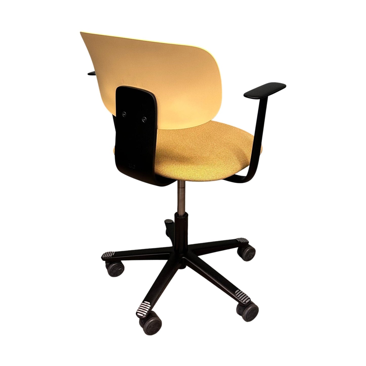 Tion 2140 møteromsstol fra HÅG, gul