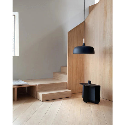 Acorn pendellampe fra Northern, svart