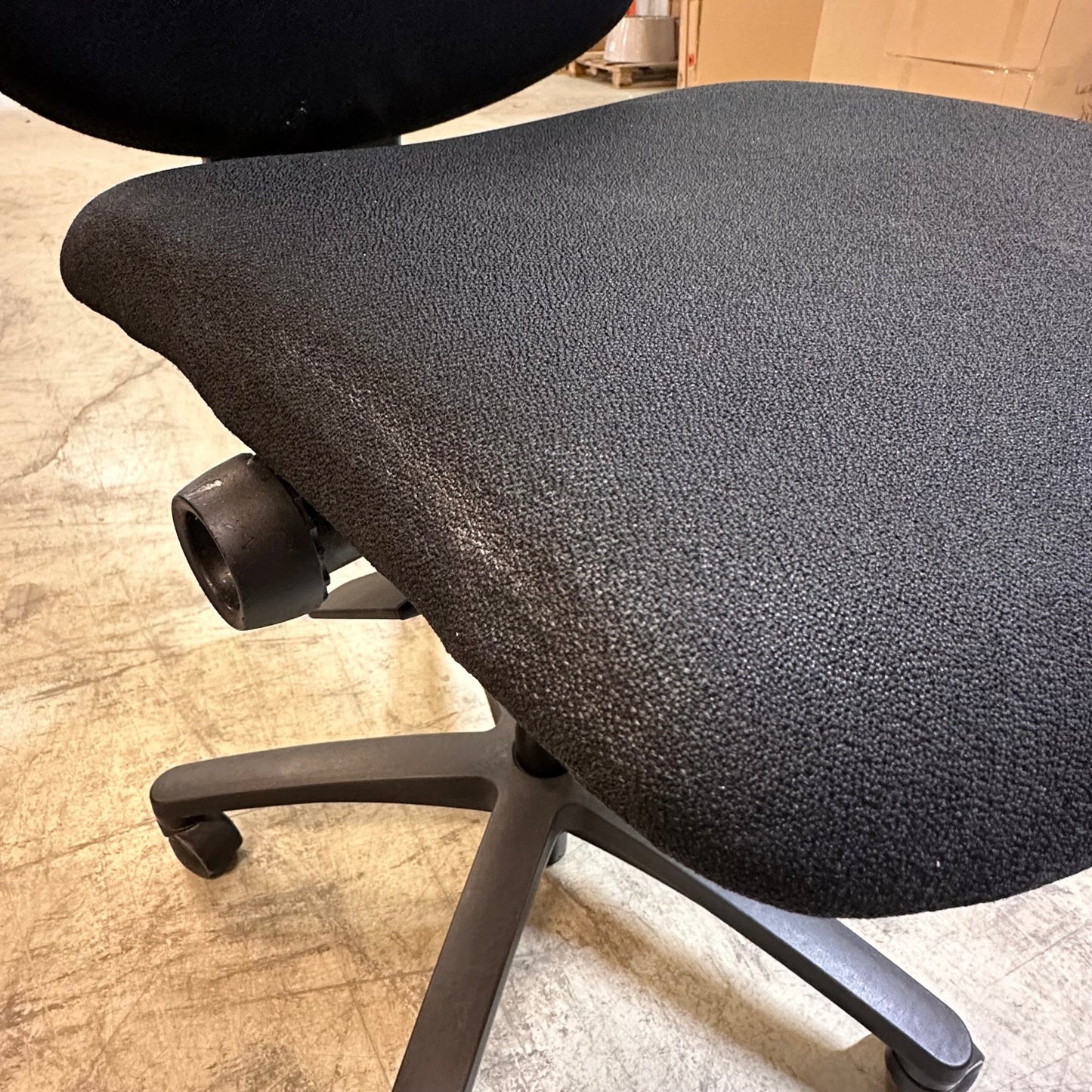 Ikon kontorstol fra Savo, sort stoff