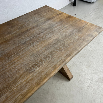 Retro spisebord i naturlig tre