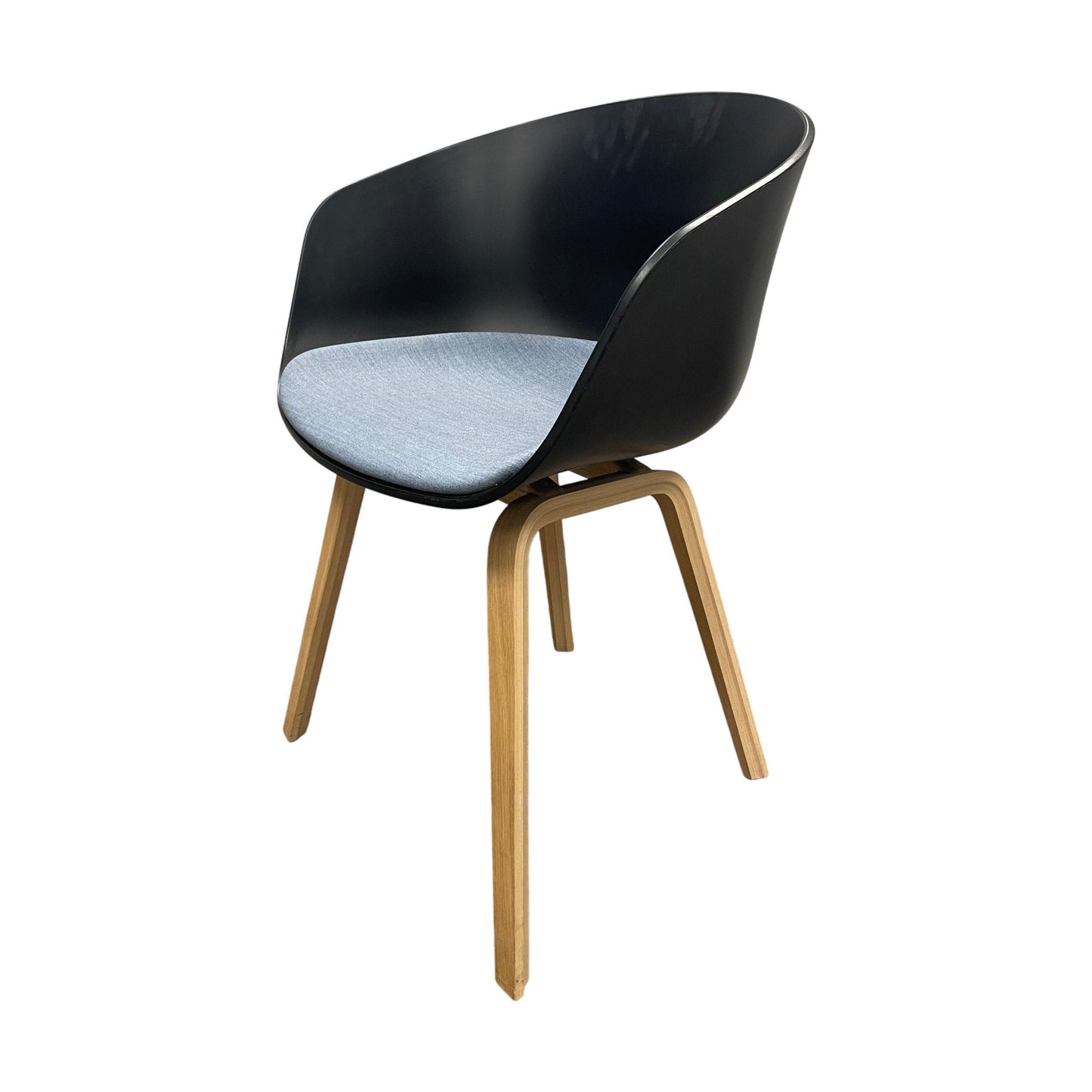 Spisestol fra HAY AAC 22, blå