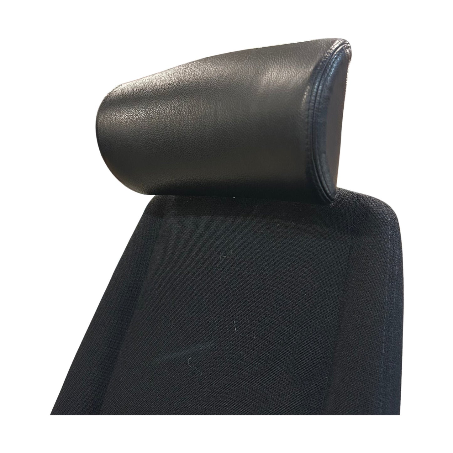 Kontorstol fra Kinnarps Synchrone 9000, sort