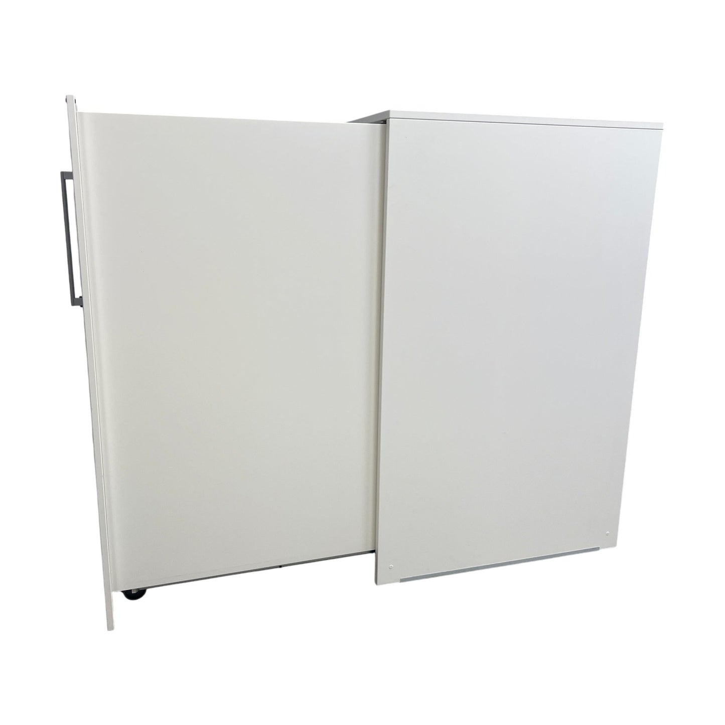 Låsbar tårnskap fra Kinnarps, åpning venstre, hvit