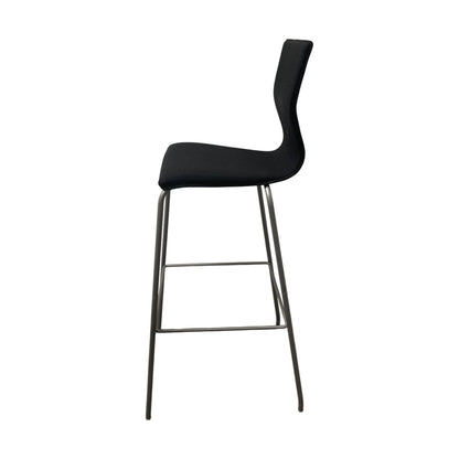 Graf barstol fra EFG, svart