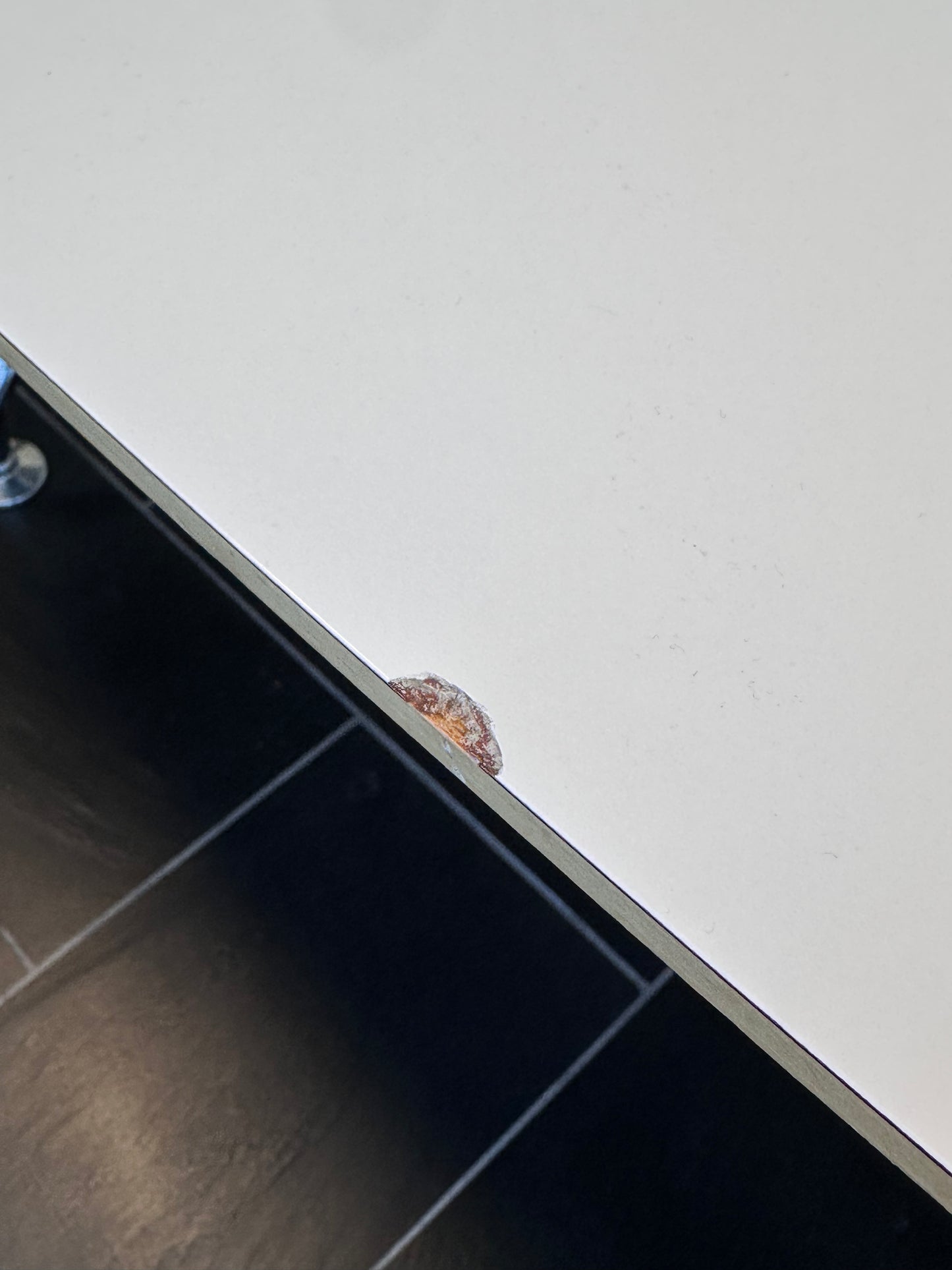 Møtebord i hvit laminat, 210x110 cm