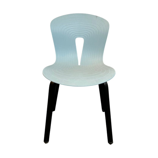 Pond spisestol fra ForaForm, blå