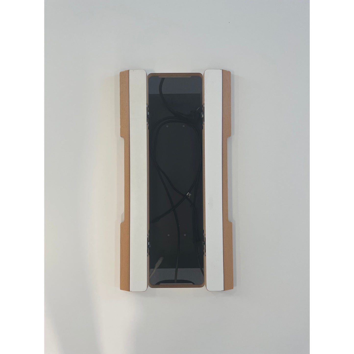 Skandiform Colt møtebord med kabelluke, hvit, 140x140 cm