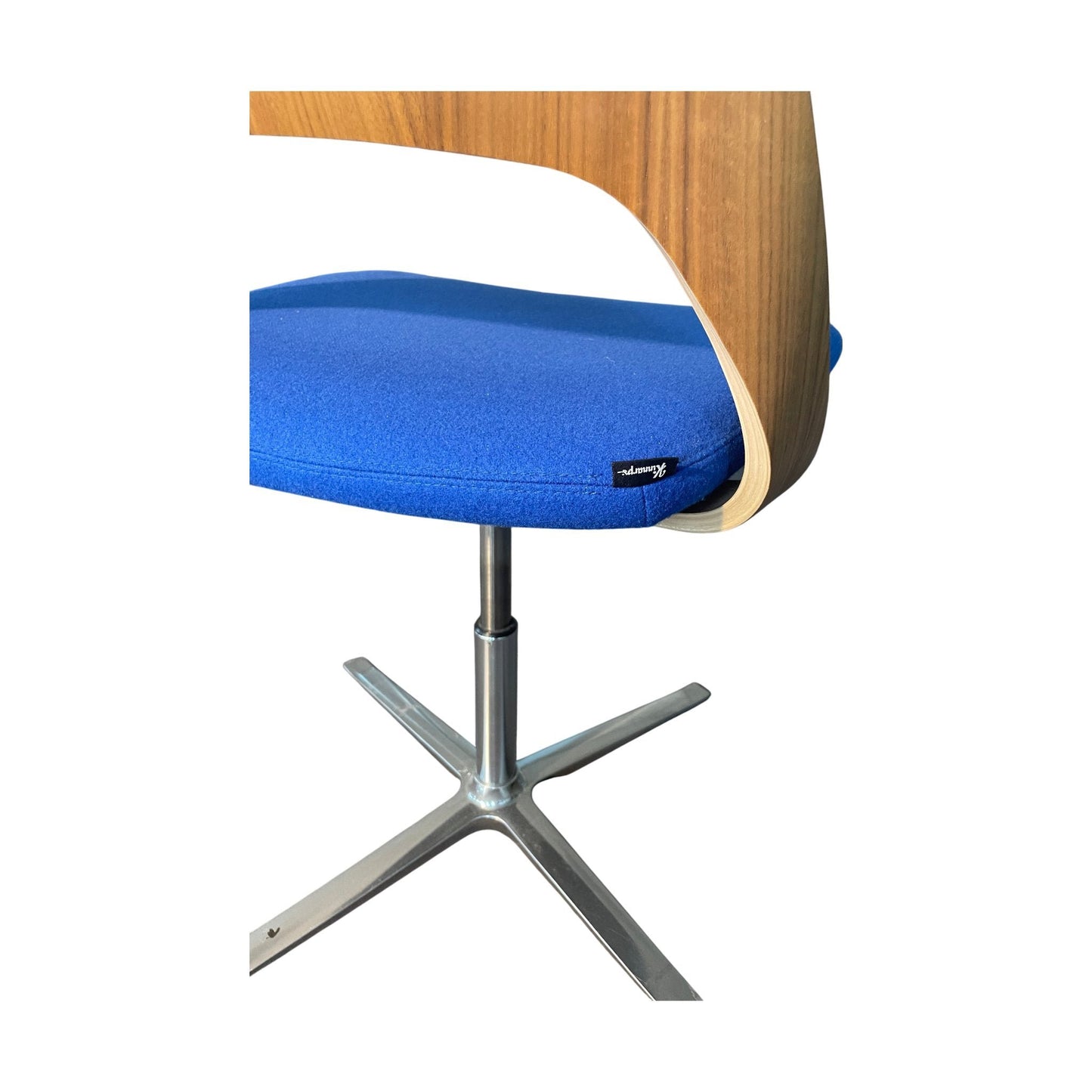 Embrace konferansestol fra Kinnarps, blå