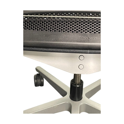 Think kontorstol fra Steelcase, svart